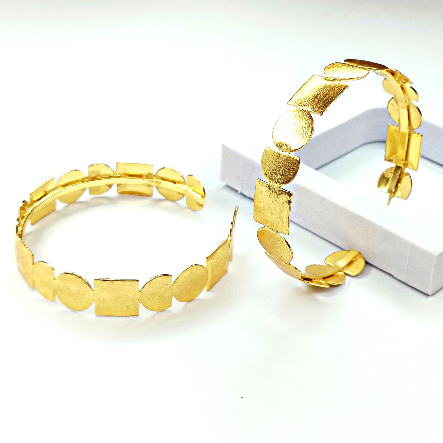 CHUNKY GEOMETRIC HOOPS thumbnail 3